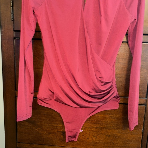 NWT! Two Bebe Chain Keyhole Bodysuits - Picture 4 of 16